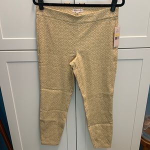 NWT designer snowflake leggings M